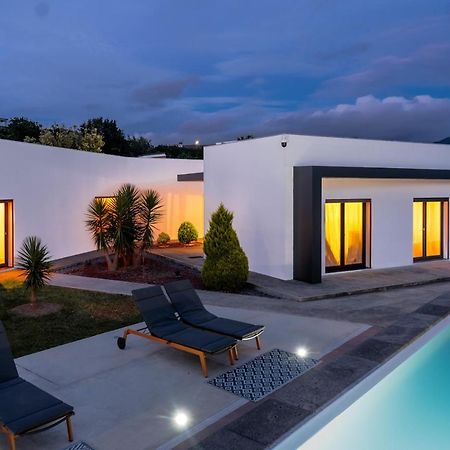 Eco Surflodge Azores ฮิเบย์รา กรันเจ ภายนอก รูปภาพ